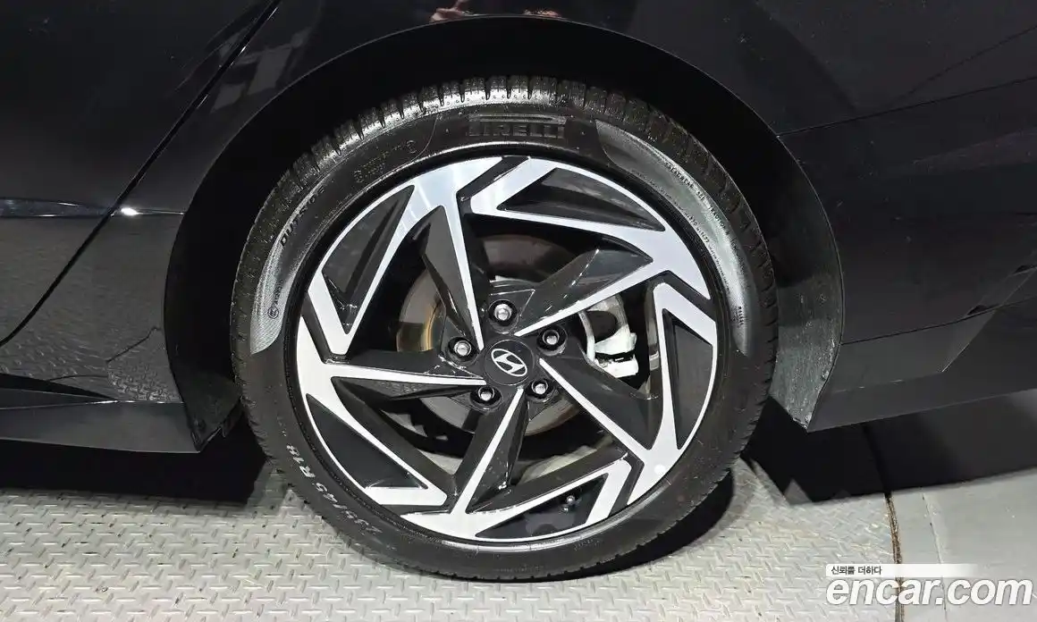 Hyundai Sonata 2025 2.0 автомат (гидро), фото 6