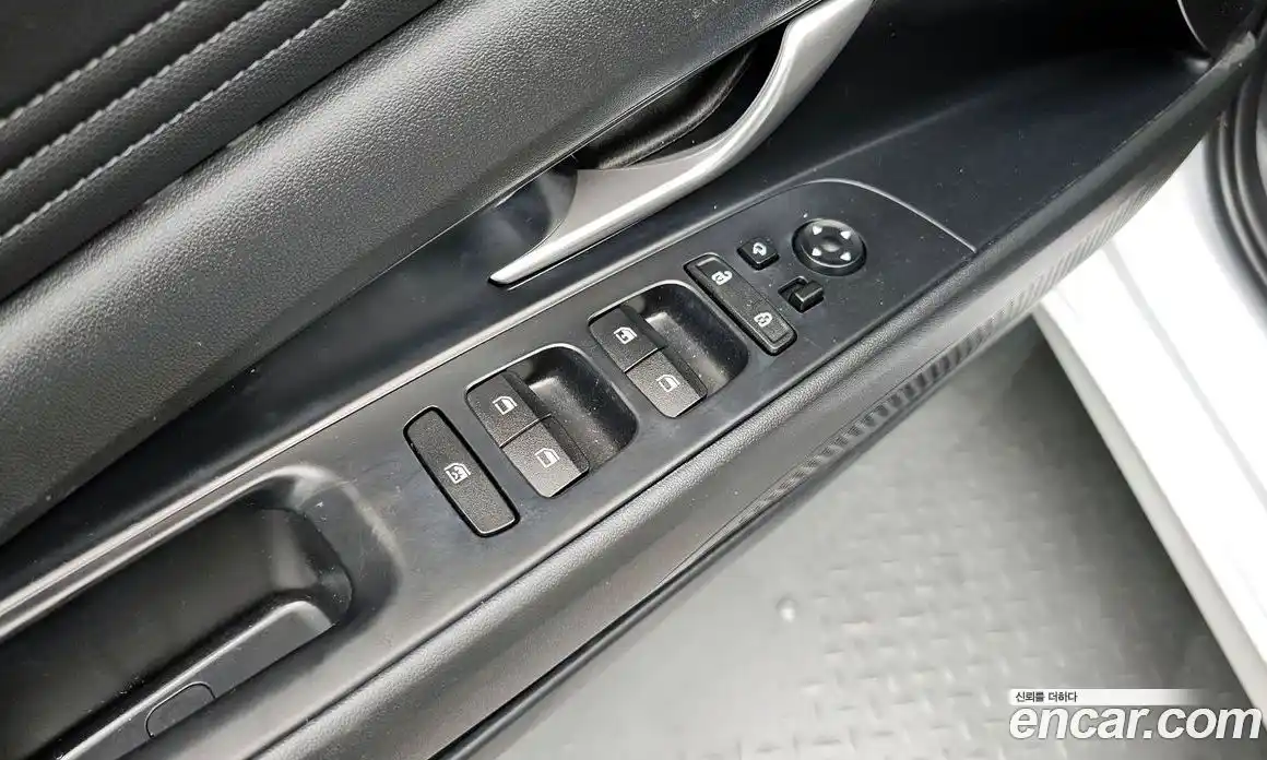 Hyundai Avante 2023 1.6 автомат (гидро), фото 19