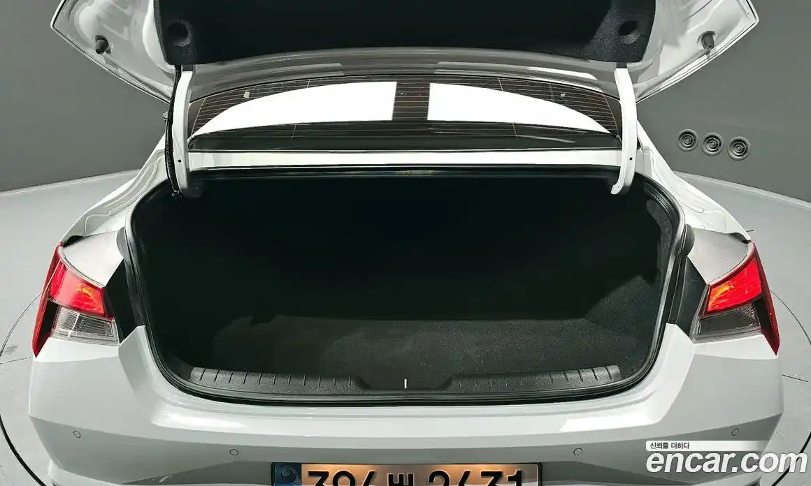 Hyundai Avante 2023 1.6 автомат (гидро), фото 20