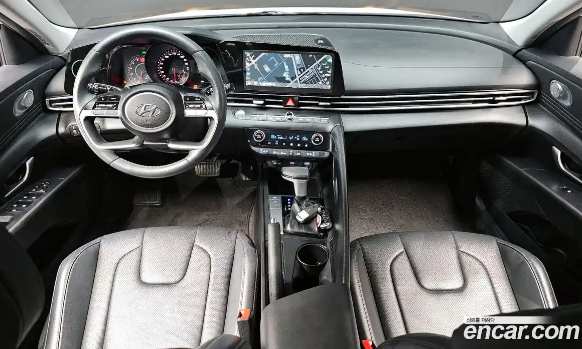 Hyundai Avante 2023 1.6 автомат (гидро), фото 7