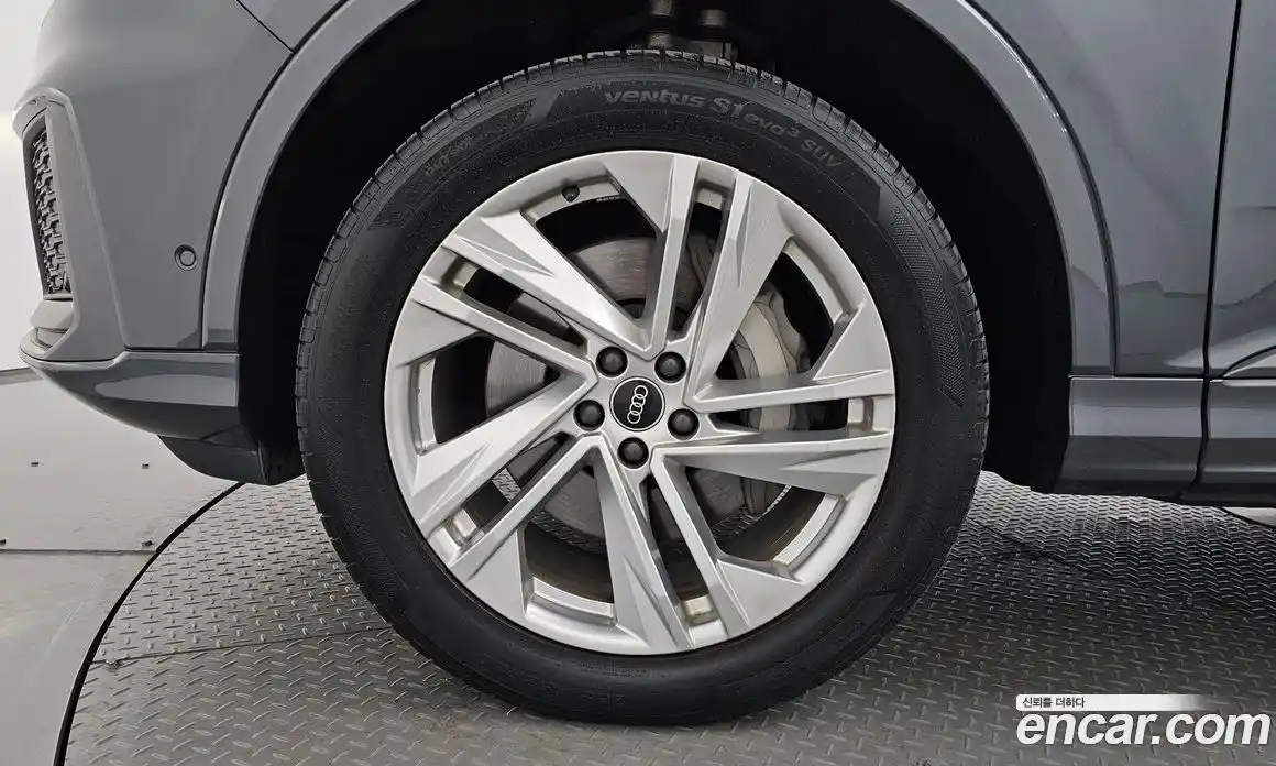 Audi Q7 2022 3.0 автомат (гидро), фото 4