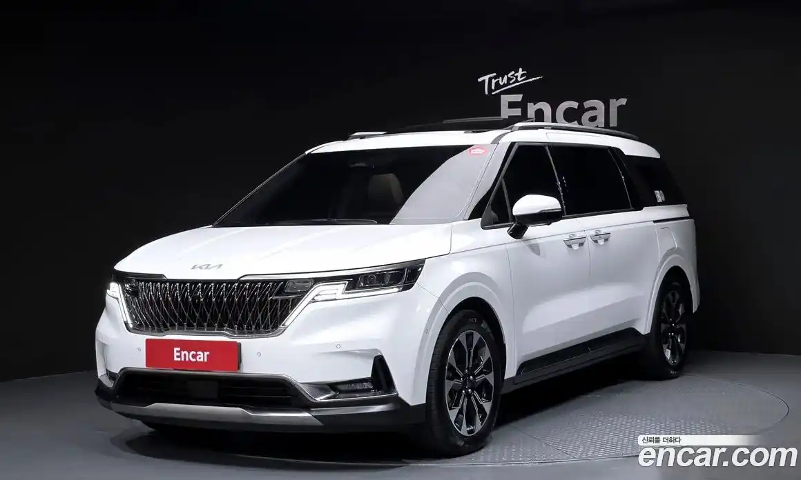 Kia Carnival 2023 3.5 автомат (гидро), фото 1
