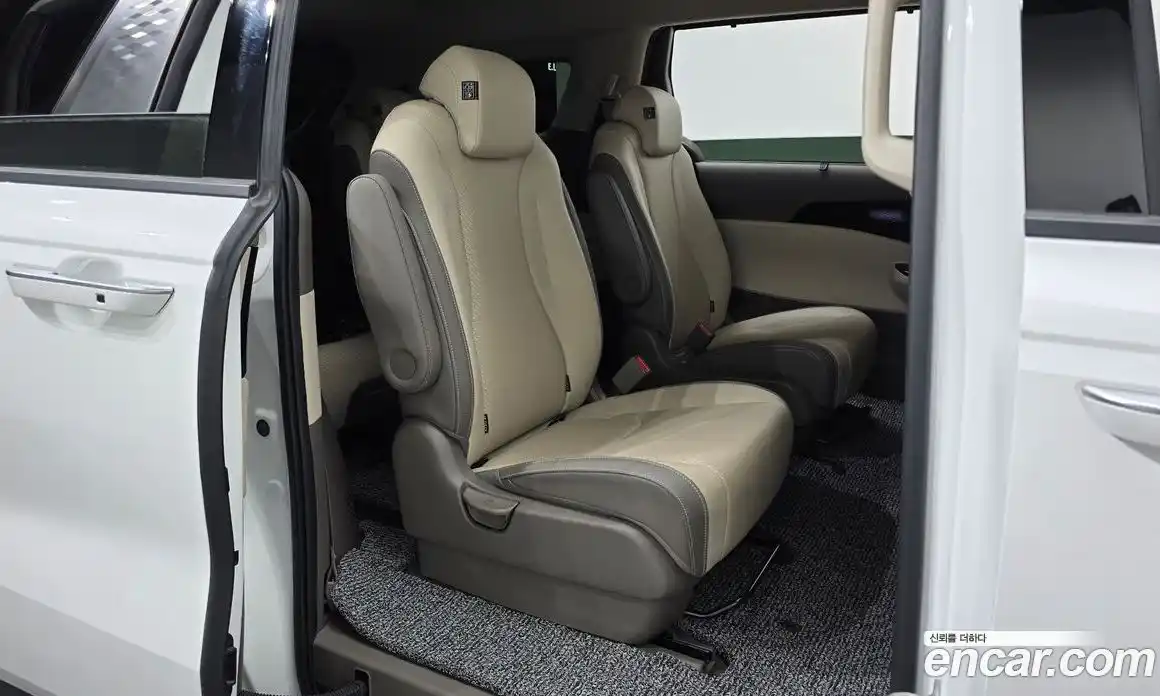 Kia Carnival 2022 3.5 автомат (гидро), фото 16