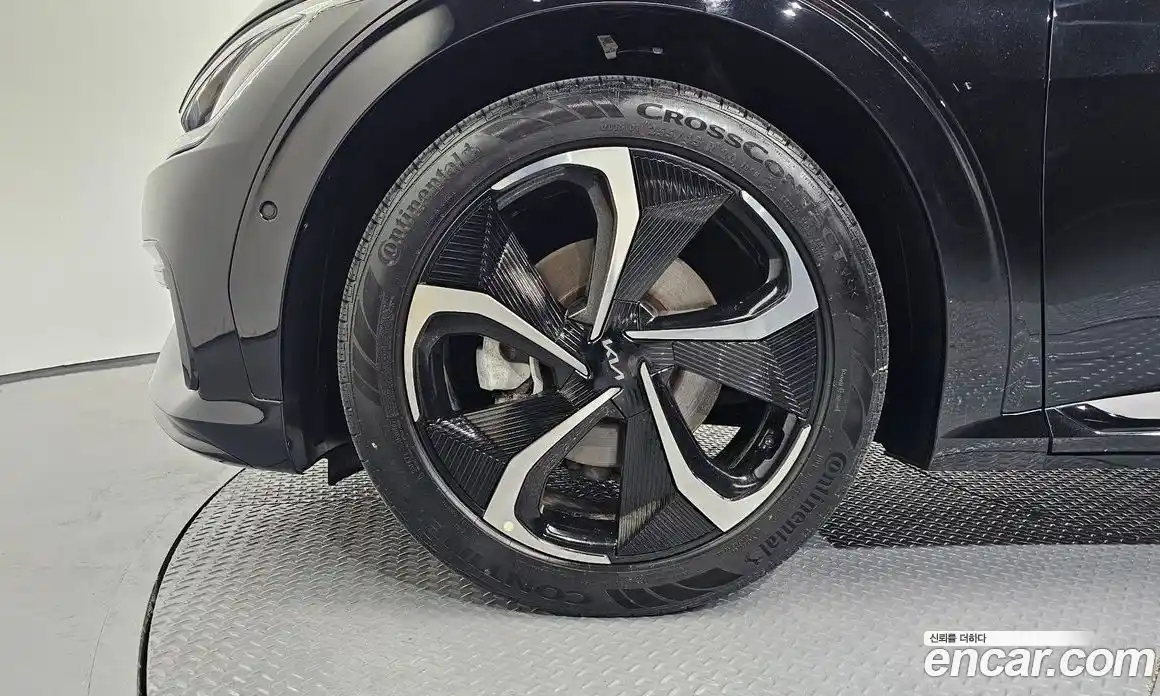 Kia EV6 2024 0.1 автомат (гидро), фото 5