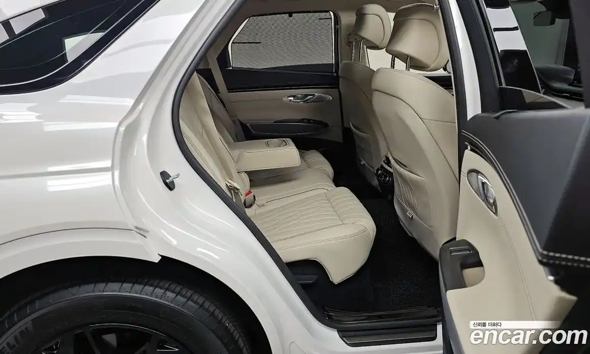 Genesis GV70 2024 2.5 автомат (гидро), фото 17
