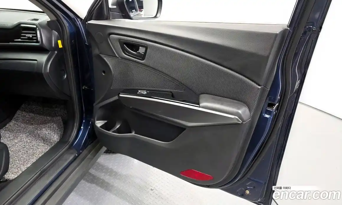 SsangYong TIBOLI 2020 1.6 автомат (гидро), фото 14