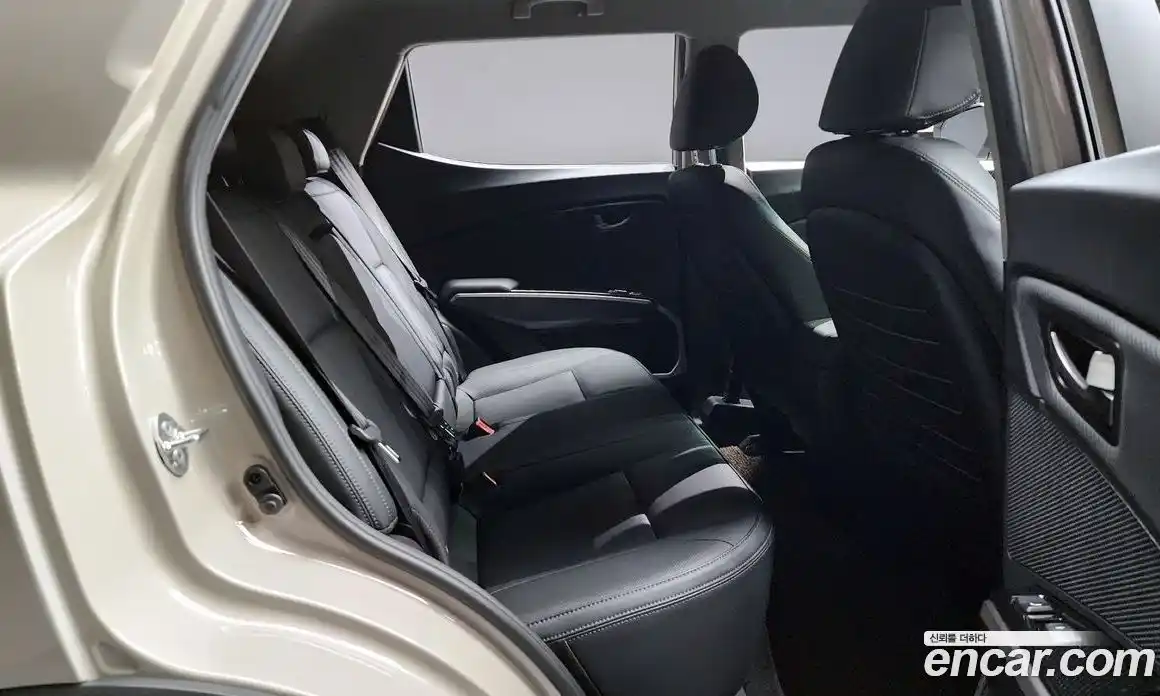 SsangYong TIBOLI 2024 1.6 автомат (гидро), фото 17