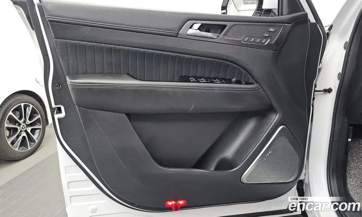 SsangYong Rexton 2023 2.2 автомат (гидро), фото 14