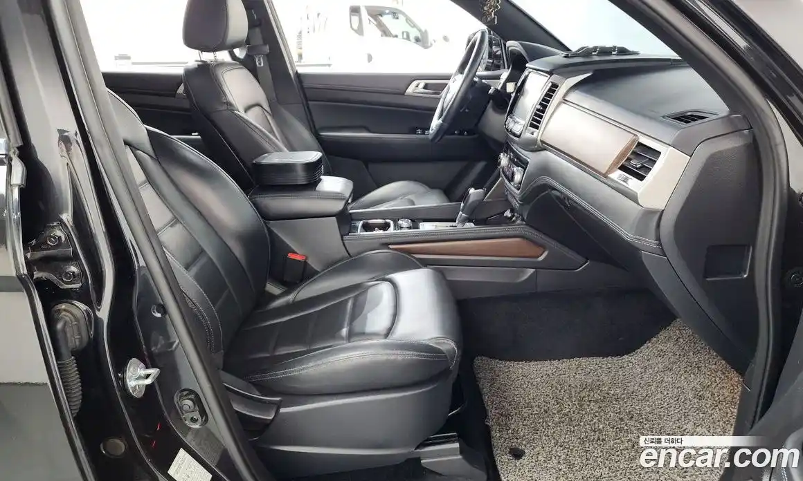 SsangYong Rexton 2018 2.2 автомат (гидро), фото 16