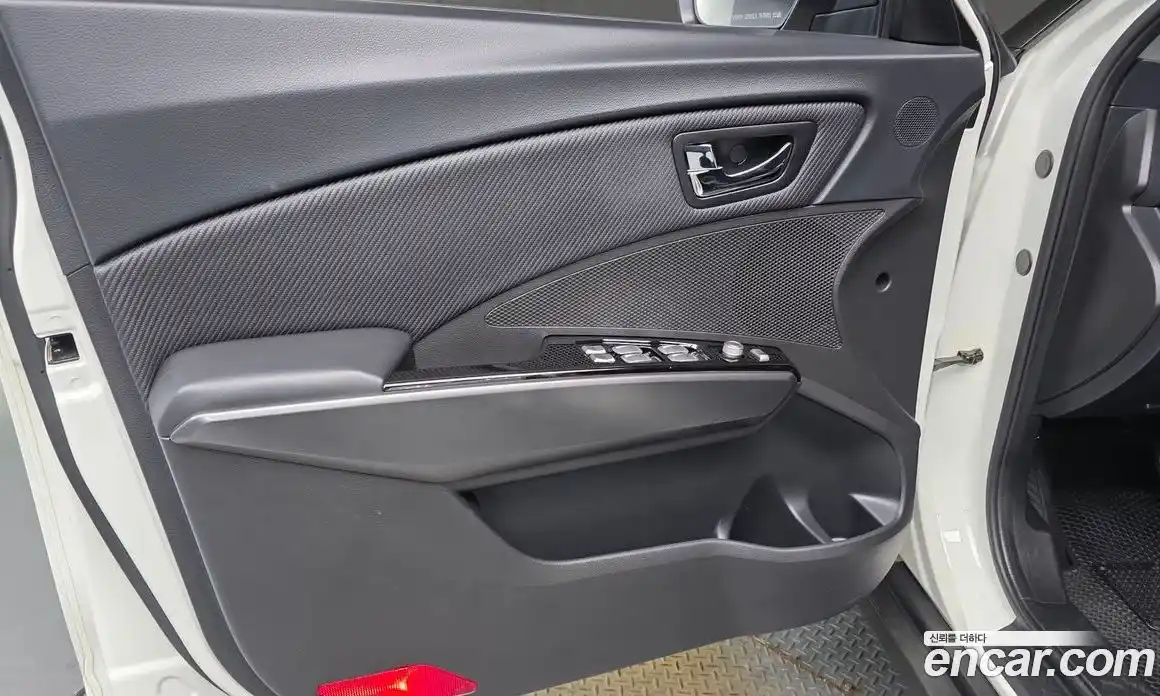 SsangYong TIBOLI 2016 1.6 автомат (гидро), фото 14