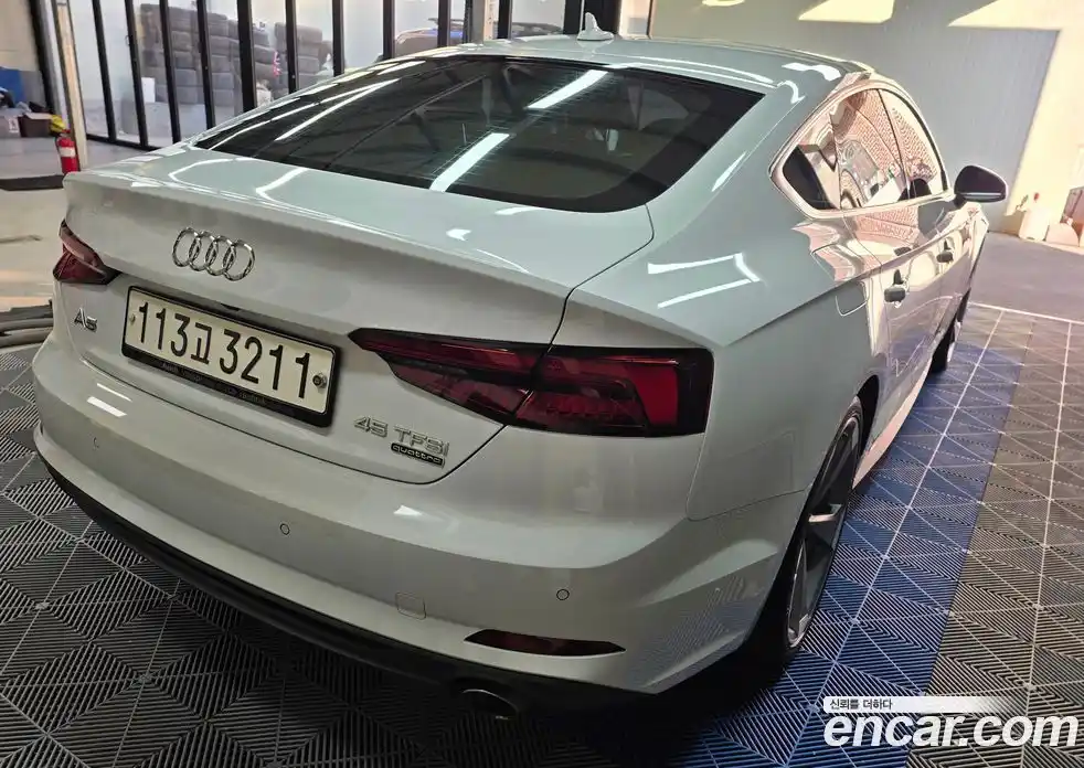 Audi A5 2019 2.0 автомат (гидро), фото 2