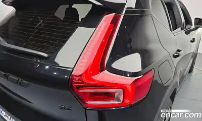 Volvo XC40 2024 2.0 автомат (гидро), миниатюра 9