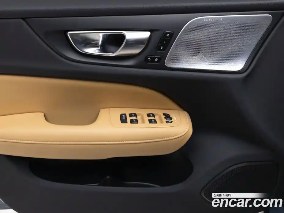 Volvo S60 2023 2.0 автомат (гидро), фото 15