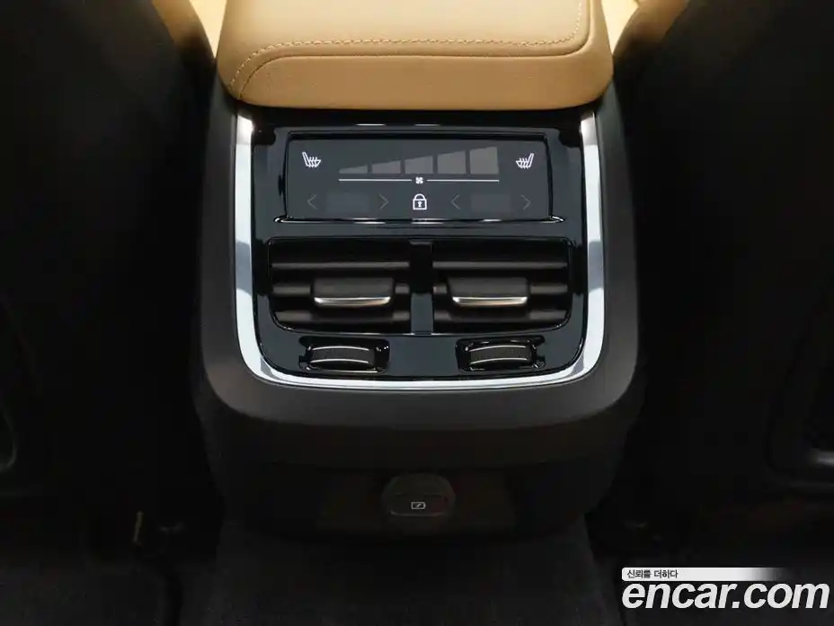 Volvo S60 2023 2.0 автомат (гидро), фото 16