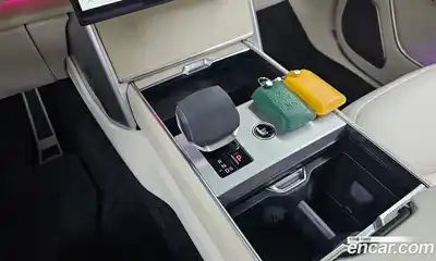 Land Rover Range Rover 2024 4.4 автомат (гидро), миниатюра 12