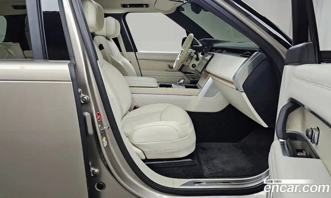 Land Rover Range Rover 2024 4.4 автомат (гидро), фото 16