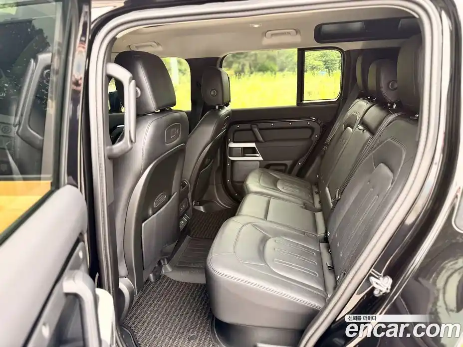 Land Rover Defender 2021 3.0 автомат (гидро), фото 11