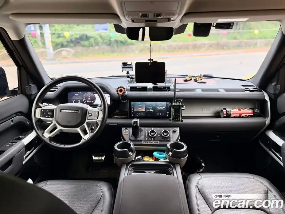 Land Rover Defender 2021 3.0 автомат (гидро), фото 7