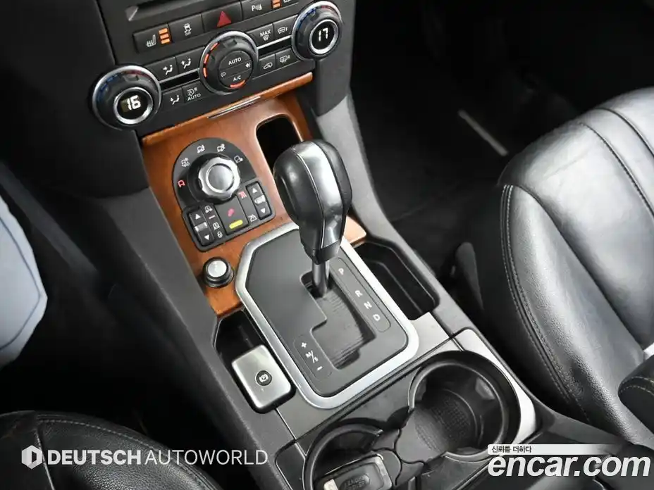Land Rover Discovery 2011 3.0 автомат (гидро), фото 9