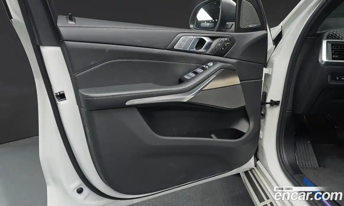 BMW X7 2025 3.0 автомат (гидро), фото 13