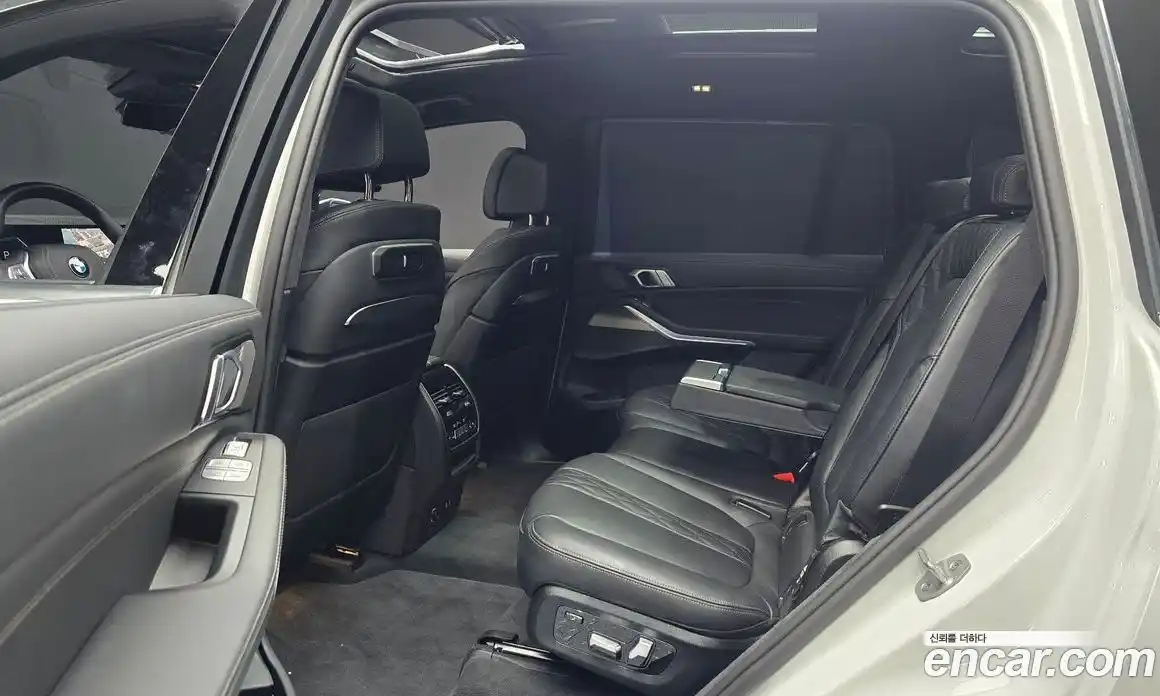 BMW X7 2025 3.0 автомат (гидро), фото 17