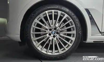 BMW X7 2025 3.0 автомат (гидро), миниатюра 4