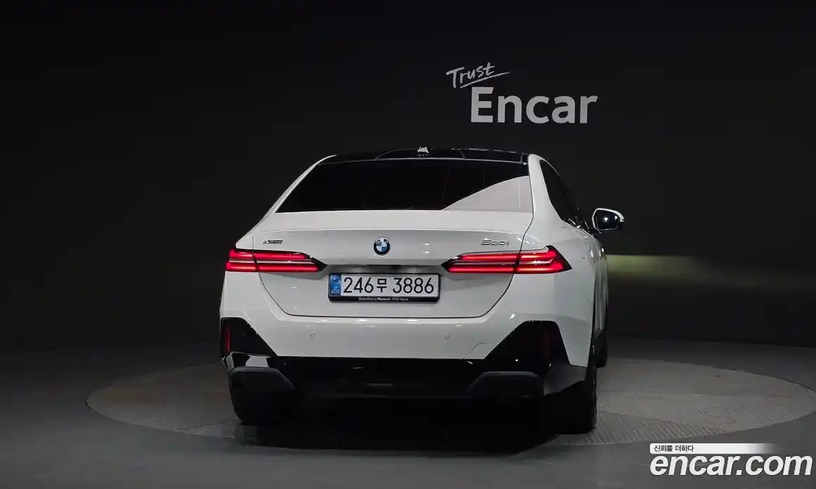 BMW 5 серия 2025 2.0 автомат (гидро), фото 4