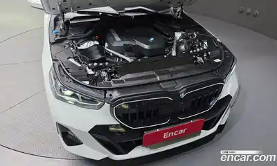 BMW 5 серия 2025 2.0 автомат (гидро), миниатюра 6