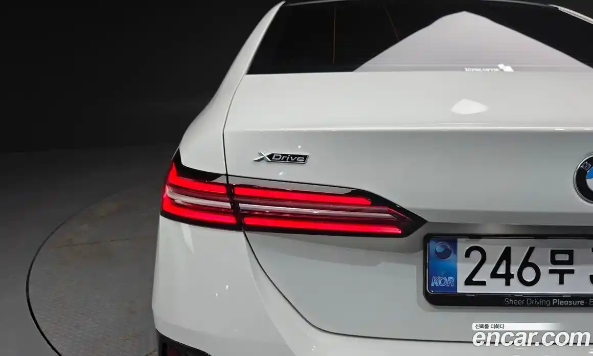 BMW 5 серия 2025 2.0 автомат (гидро), фото 9