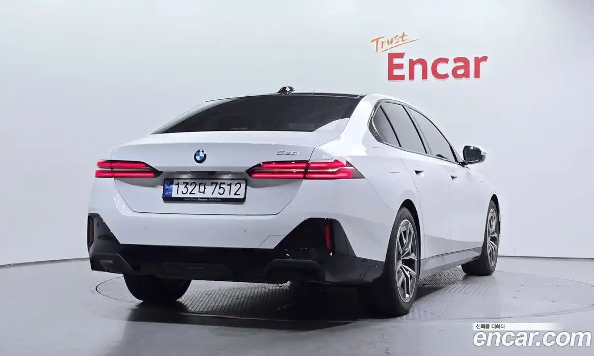 BMW 5 серия 2024 2.0 автомат (гидро), фото 2