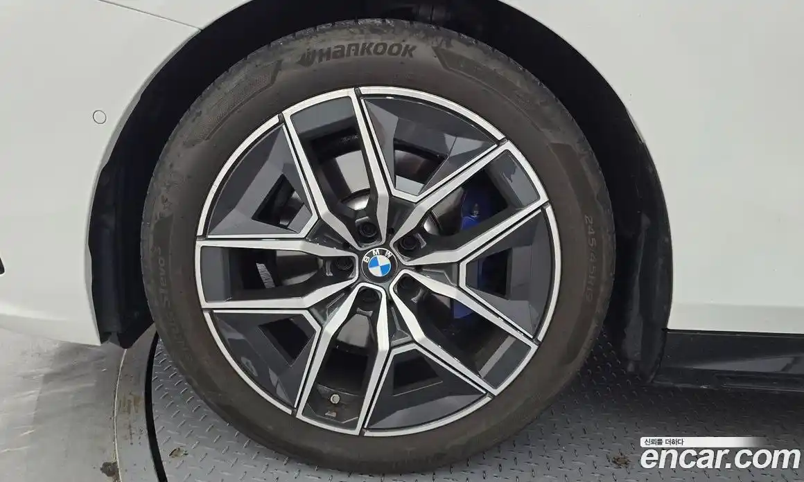 BMW 5 серия 2024 2.0 автомат (гидро), фото 5