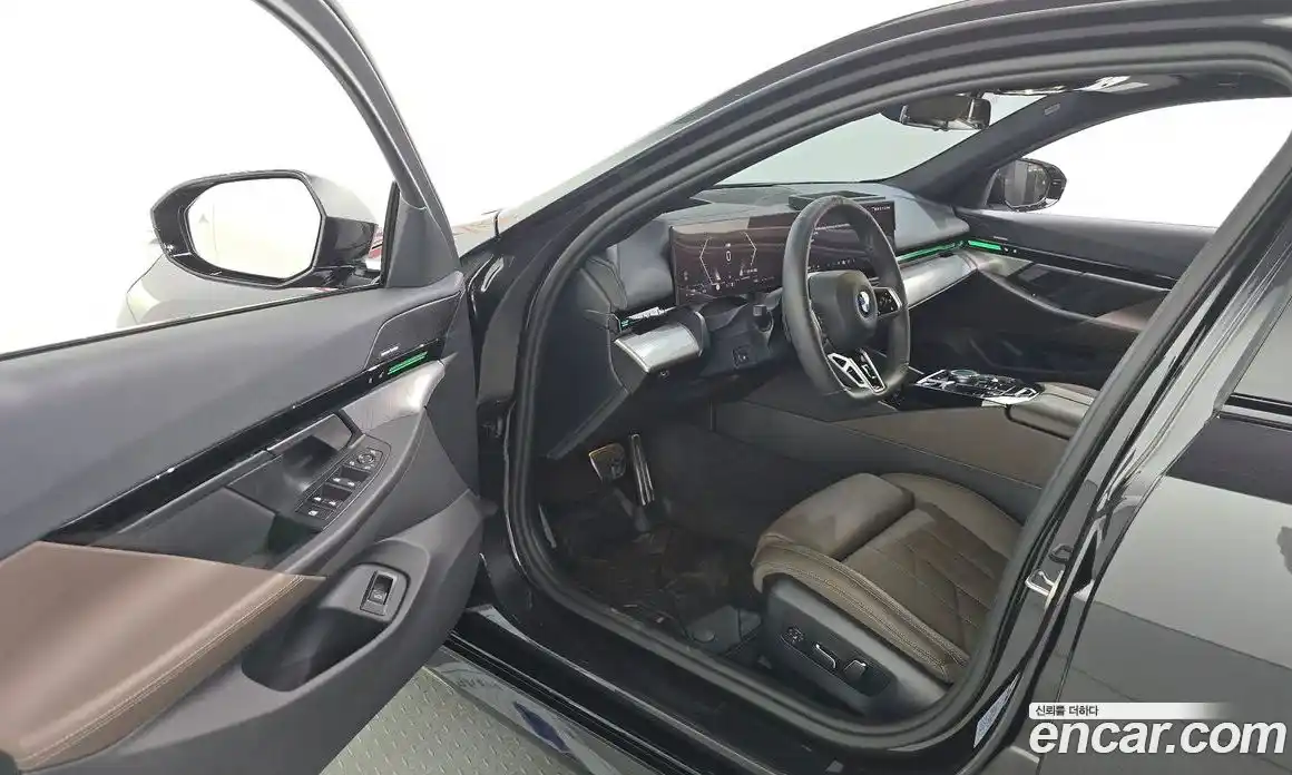 BMW 5 серия 2024 2.0 автомат (гидро), фото 13