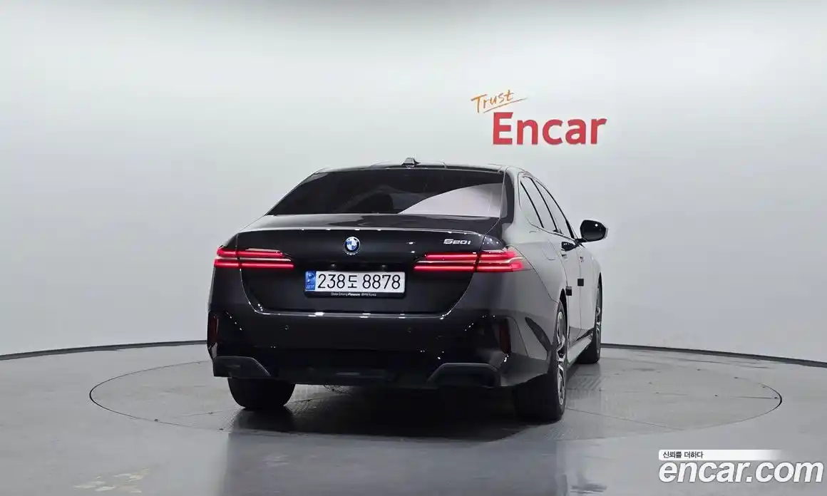 BMW 5 серия 2024 2.0 автомат (гидро), фото 4
