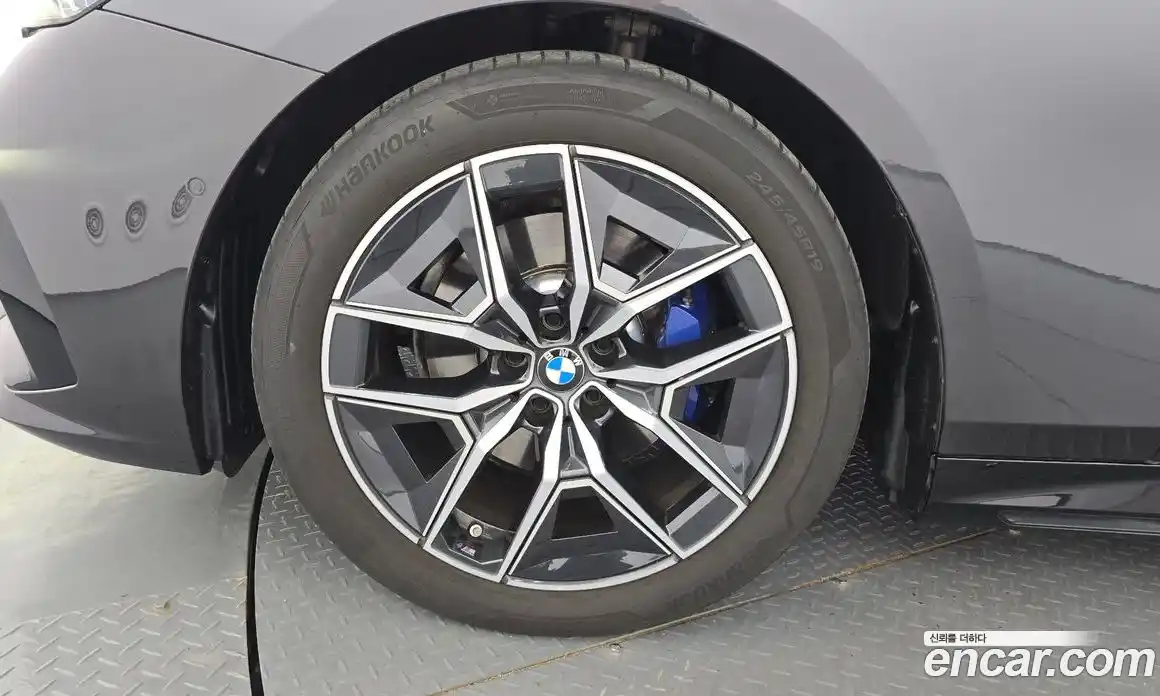 BMW 5 серия 2024 2.0 автомат (гидро), фото 5