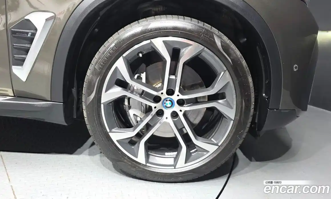 BMW X5 2024 3.0 автомат (гидро), фото 7