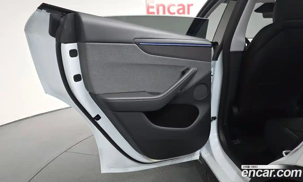 Tesla Model Y 2025 0.2 автомат (гидро), фото 14 Tesla Model Y 2025 0.2 автомат (гидро), фото 14
