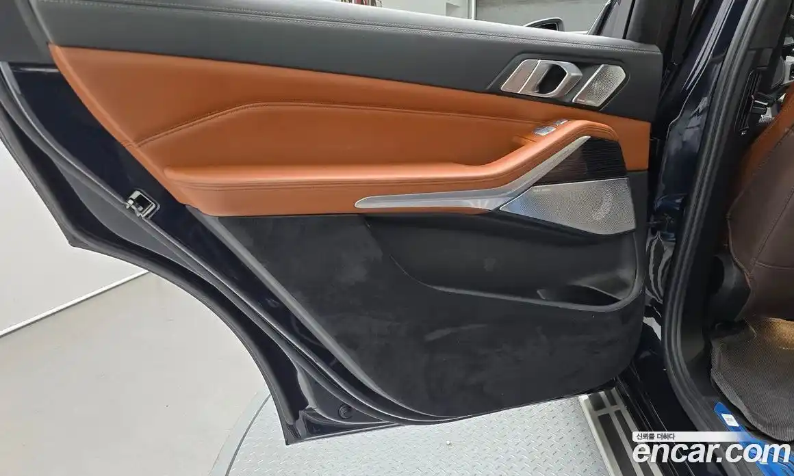 BMW X7 2022 3.0 автомат (гидро), фото 15