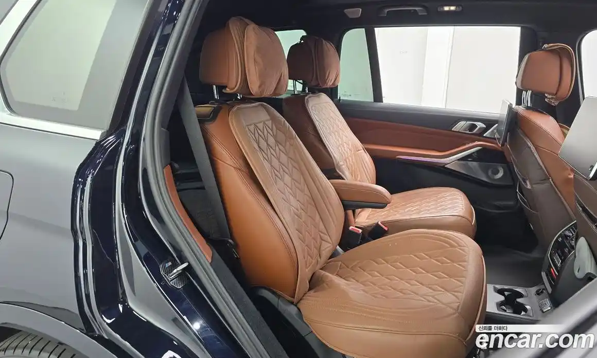 BMW X7 2022 3.0 автомат (гидро), фото 17