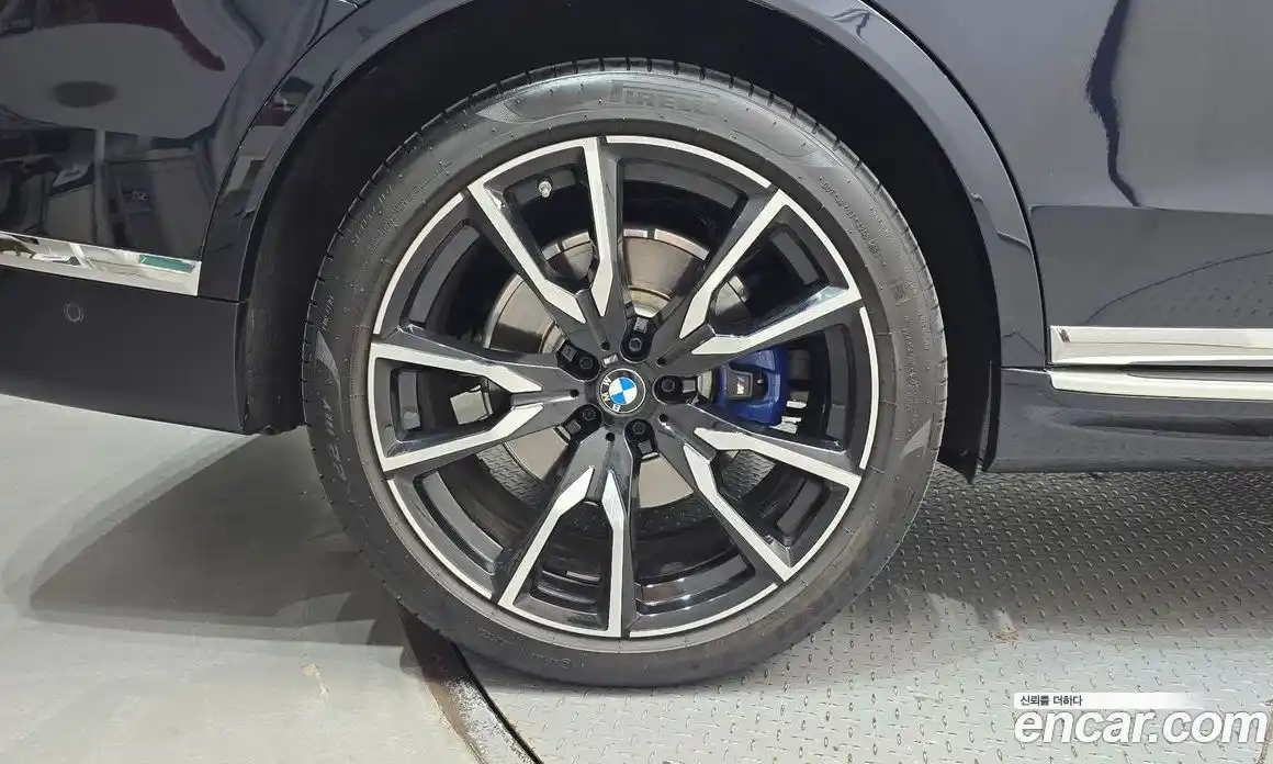 BMW X7 2022 3.0 автомат (гидро), фото 5