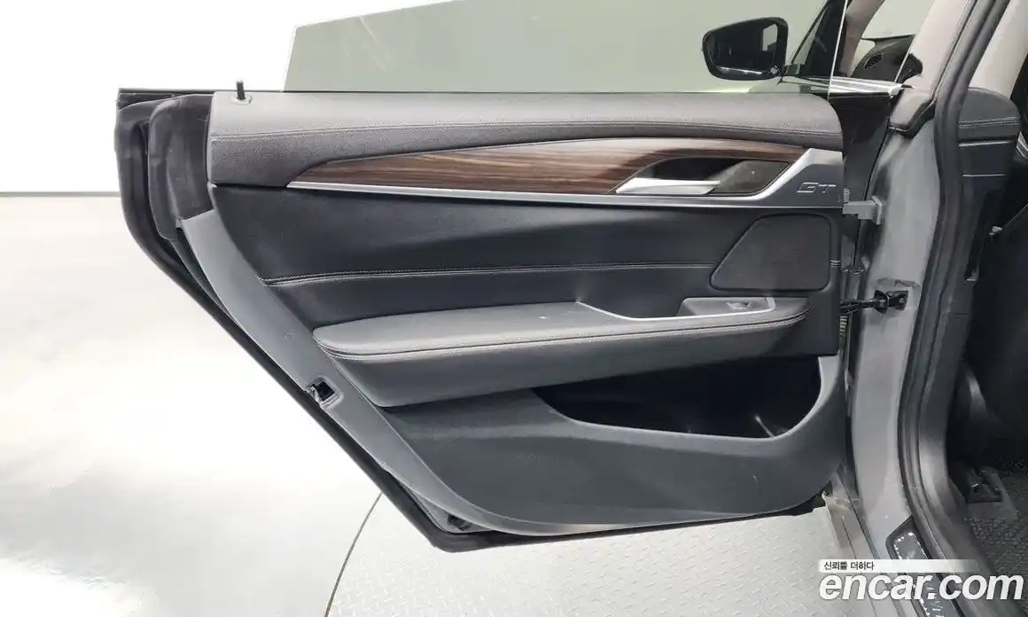 BMW 6 серия 2022 2.0 автомат (гидро), фото 15