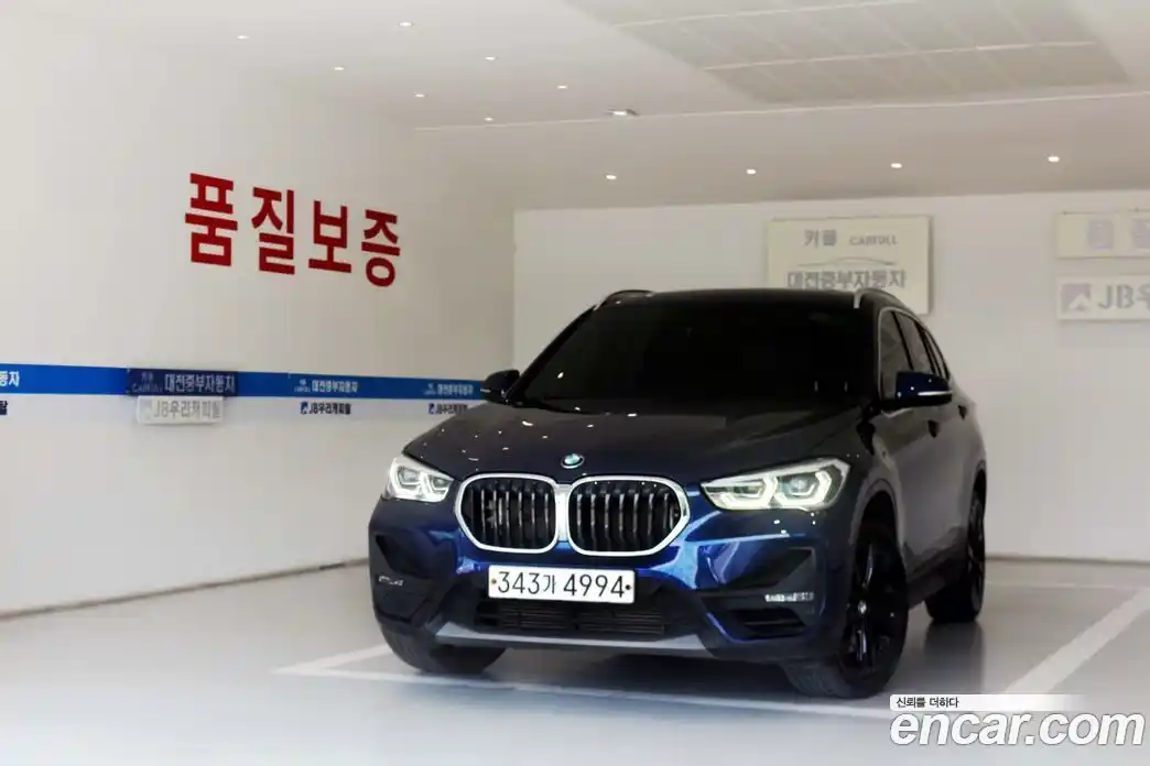 BMW X1 2019 2.0 автомат (гидро), фото 1