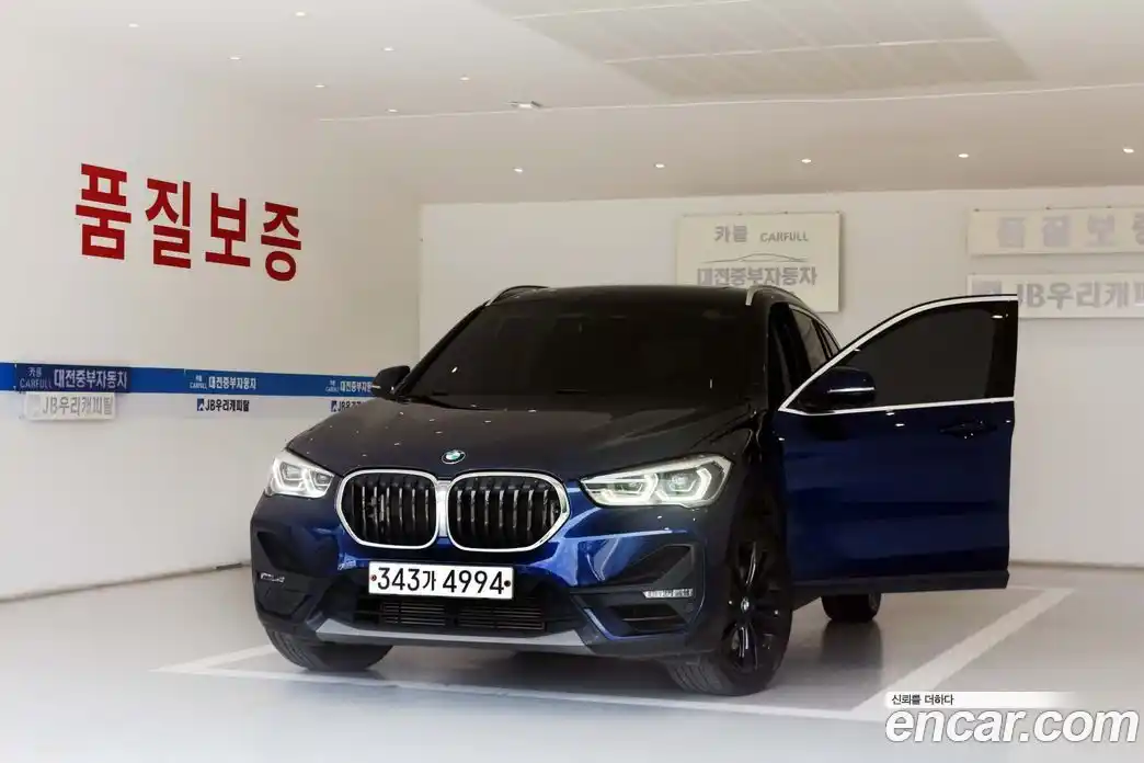 BMW X1 2019 2.0 автомат (гидро), фото 13