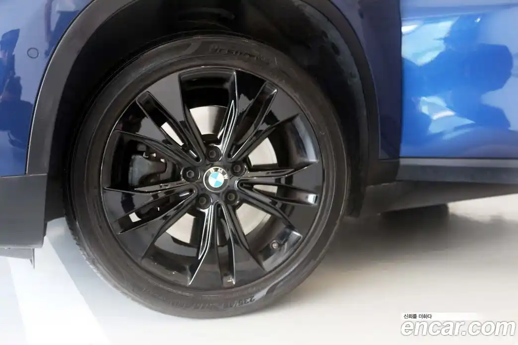 BMW X1 2019 2.0 автомат (гидро), фото 14