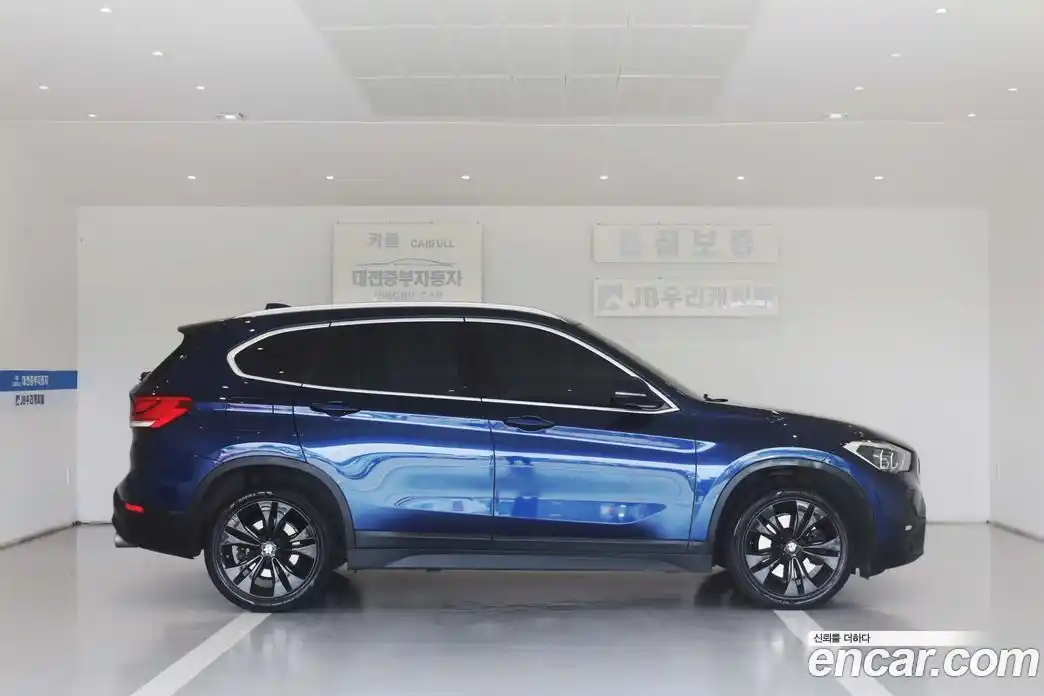 BMW X1 2019 2.0 автомат (гидро), фото 5