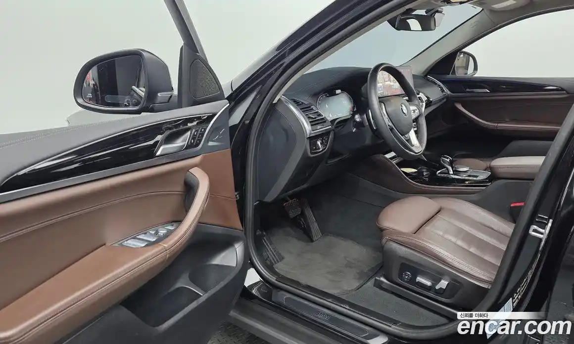 BMW X4 2023 2.0 автомат (гидро), фото 13