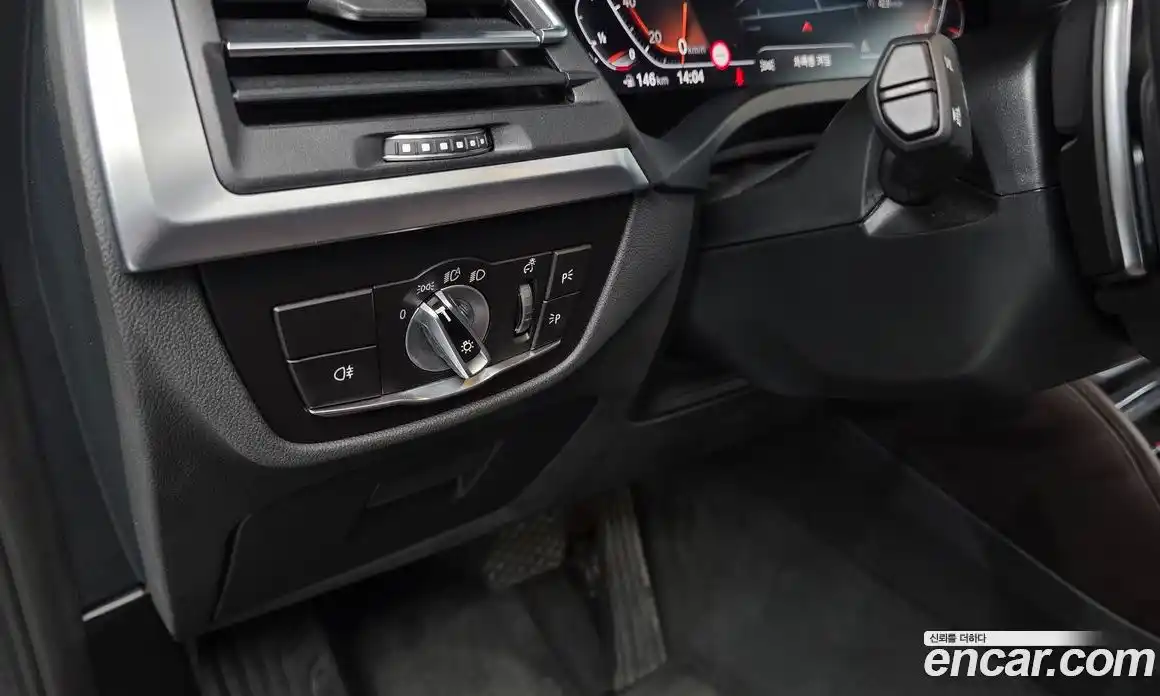 BMW X4 2023 2.0 автомат (гидро), фото 28