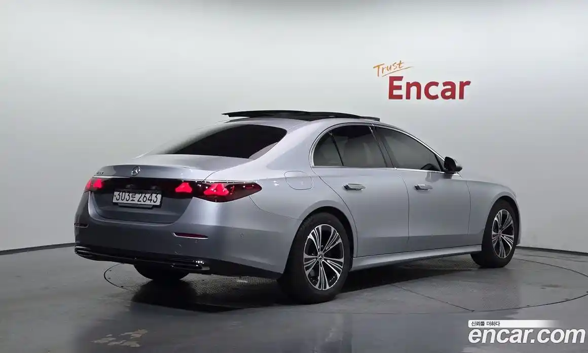 Mercedes-Benz E-Class 2025 2.0 автомат (гидро), фото 2