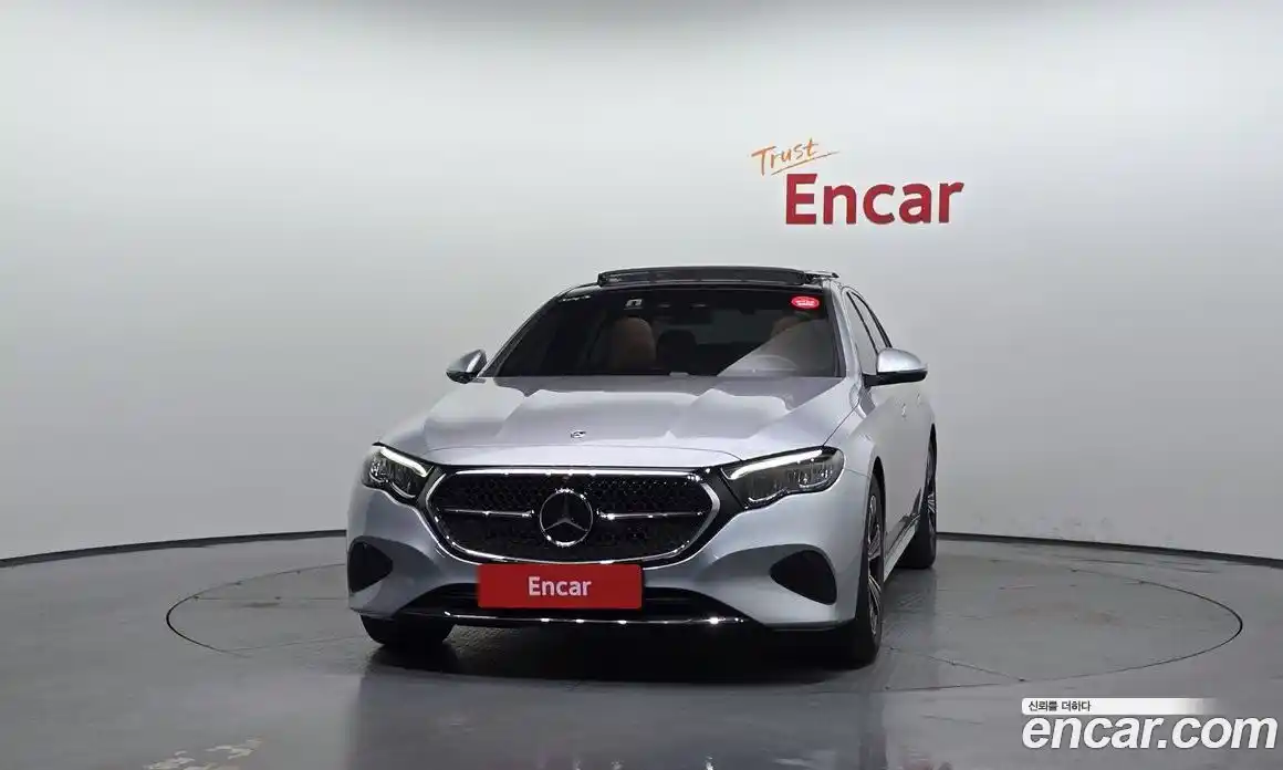 Mercedes-Benz E-Class 2025 2.0 автомат (гидро), фото 3