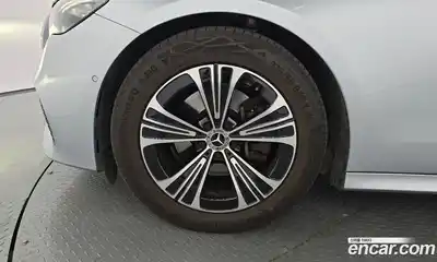 Mercedes-Benz E-Class 2025 2.0 автомат (гидро), миниатюра 5