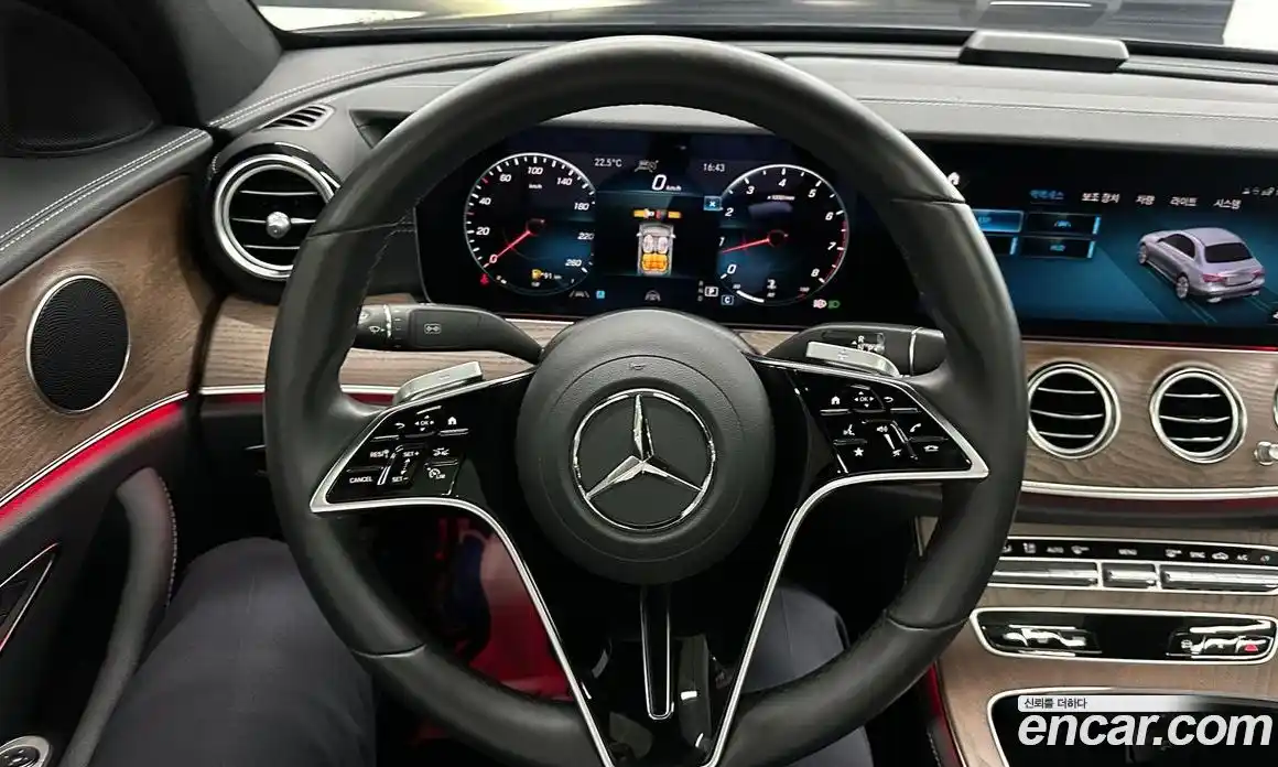 Mercedes-Benz E-Class 2023 2.0 автомат (гидро), фото 15